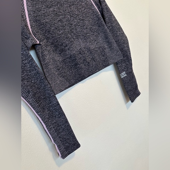 Victorias Secret VS Pink Seamless Cropped Workout Top Size Large Pink Multi - Picture 4 of 13